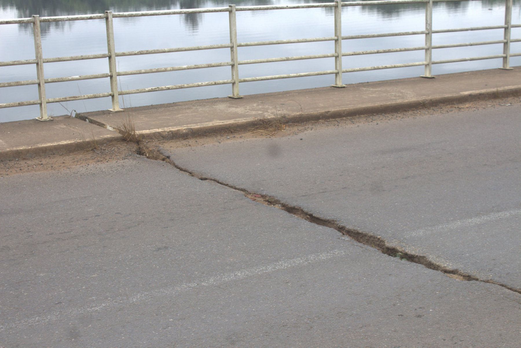 Pont de Kango : aucun danger, selon la DGIT