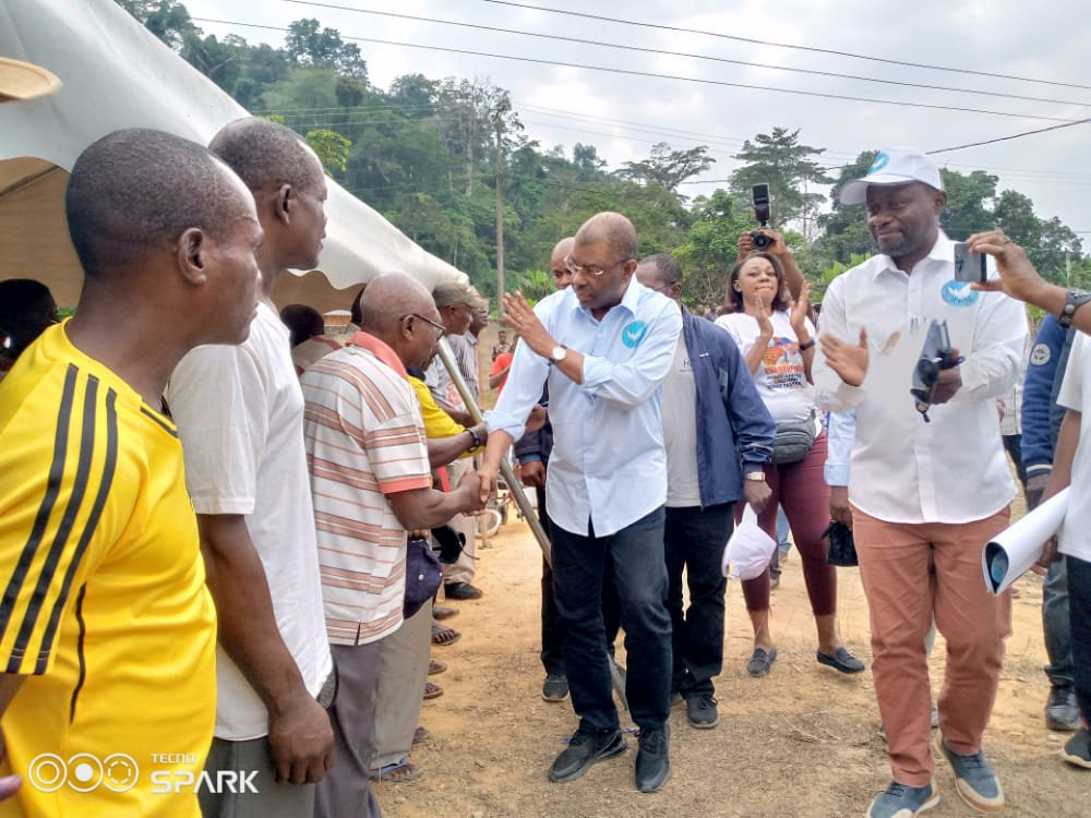 Koula-Moutou : Barro Chambrier inaugure la permanence politique de son parti