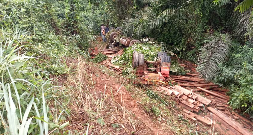 Lambaréné : l'embardée d'un mastodonte fait un mort entre Lambaréné et Bifoun