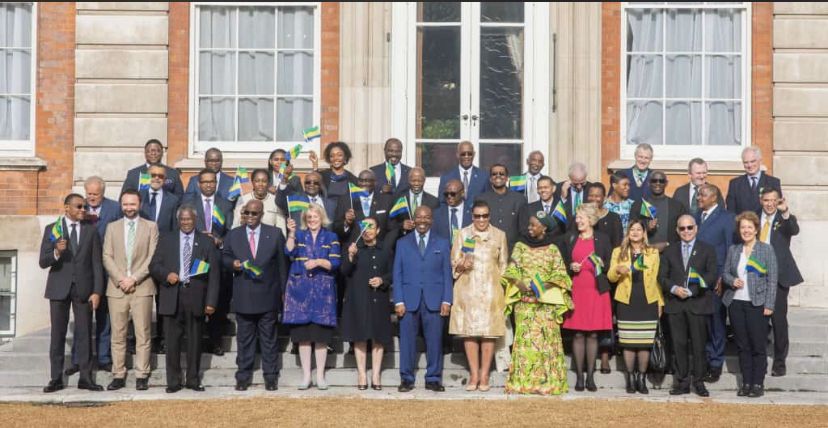 Commonwealth : le drapeau gabonais dans le ciel de Marlborough House 