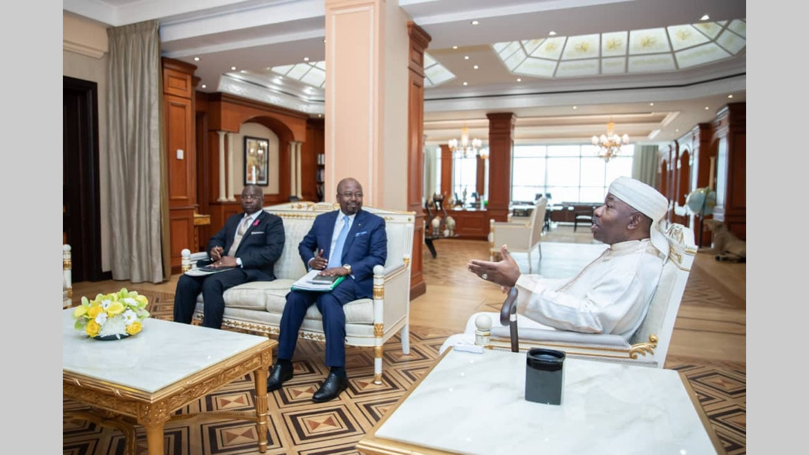 Activités présidentielles : La carte diplomatique du Gabon présentée au chef de l'Etat