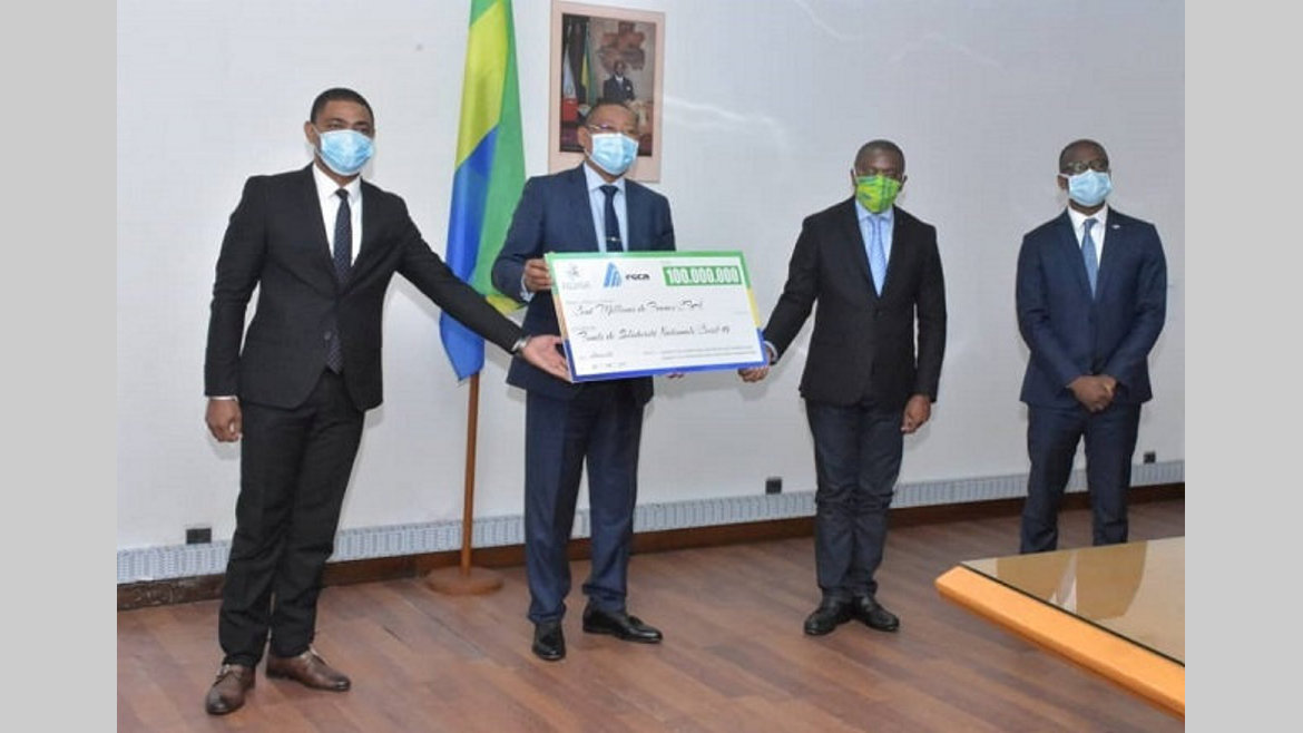 Covid-19 : 100 millions de francs remis au gouvernement