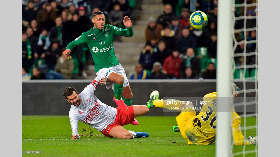 Football : Everton et l'AC Milan en course pour "s'arracher" Bouanga