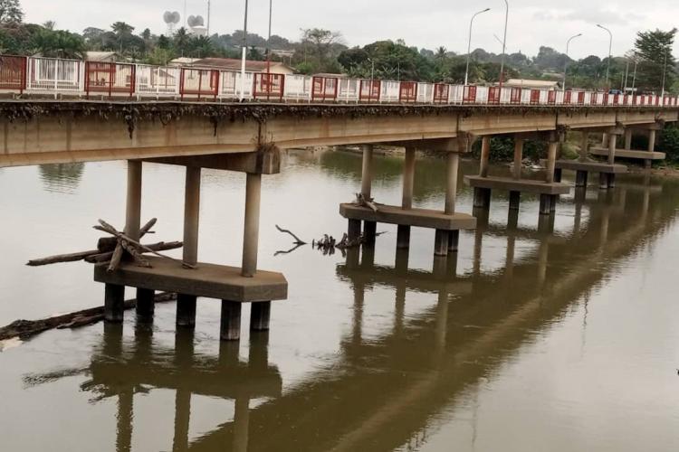 Mouila : une jeune fille tente de se suicider en se jetant dans la Ngounié