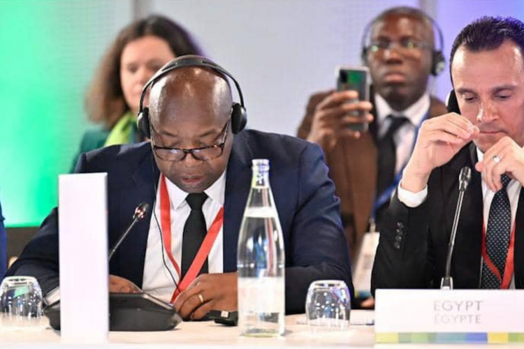 Ludovic Megne Ndong, ministre de l’Habitat, de l’Urbanisme et du Cadastre, intervenant au forum «bâtiments et climat» à Paris.