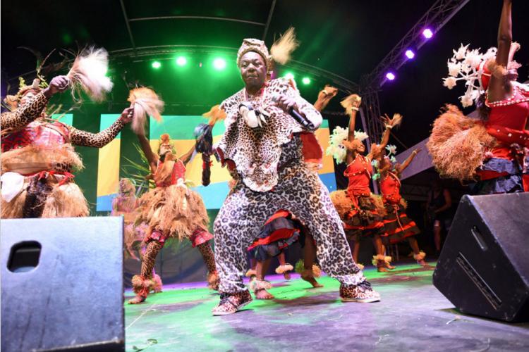 Gabon 9-Provinces : Dansons, chantons et rions au bord de la Ngounié