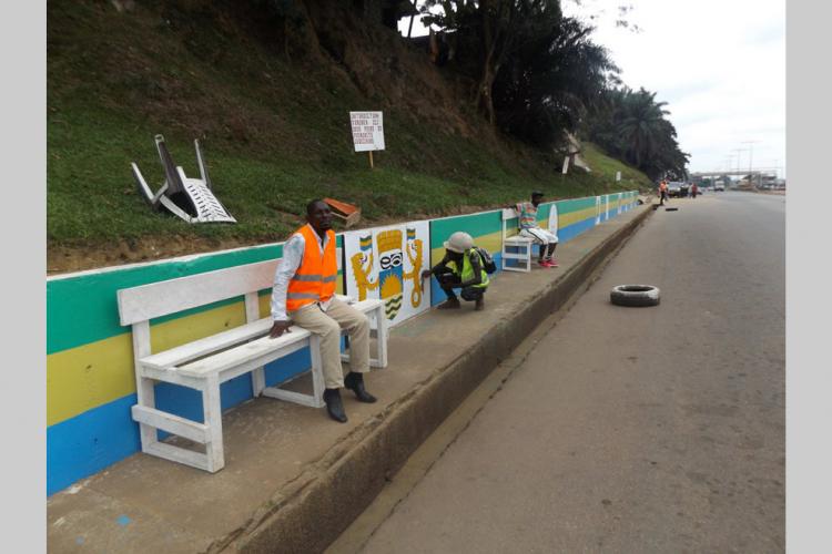 Choses vues : Le PK 6-Panneau prend des couleurs