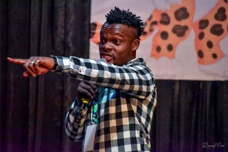 Humour : Manitou : "Faire rire pour détendre les esprits et apaiser les cœurs"