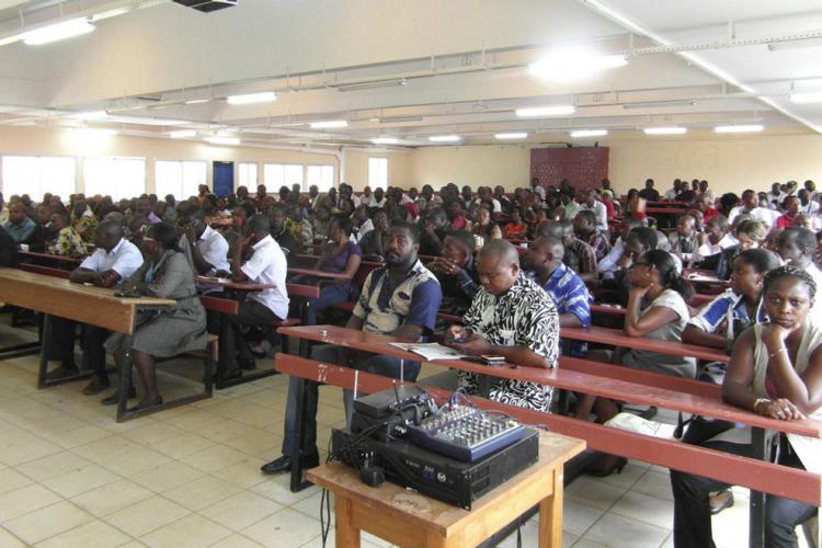 Collectif des enseignants-chercheurs présalariés et non présalariés : "Nous faisons un rappel sur la régularisation de nos situations administratives"