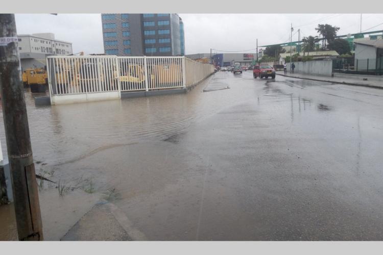 Après la pluie d'hier à Libreville : De nombreuses artères de la capitale inondées