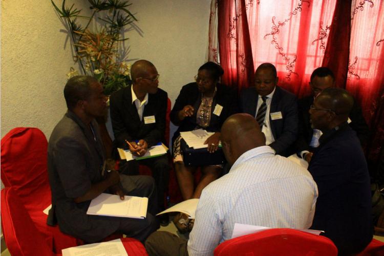 Éducation : Pour une meilleure gestion des sureffectifs