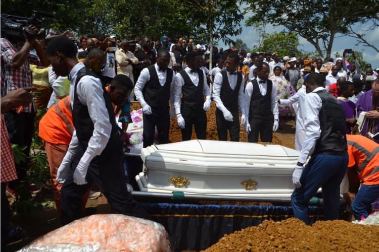 Hommage : Le dernier voyage de Maman Dédé