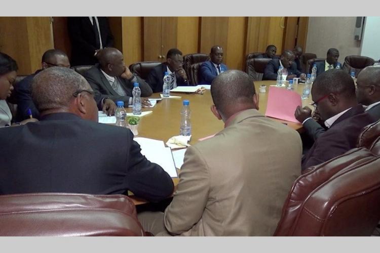 Carburant : Conclave autour du prix de cession officielle