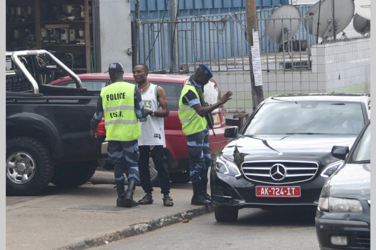 Covid-19 : Le confinement obligatoire se dessine