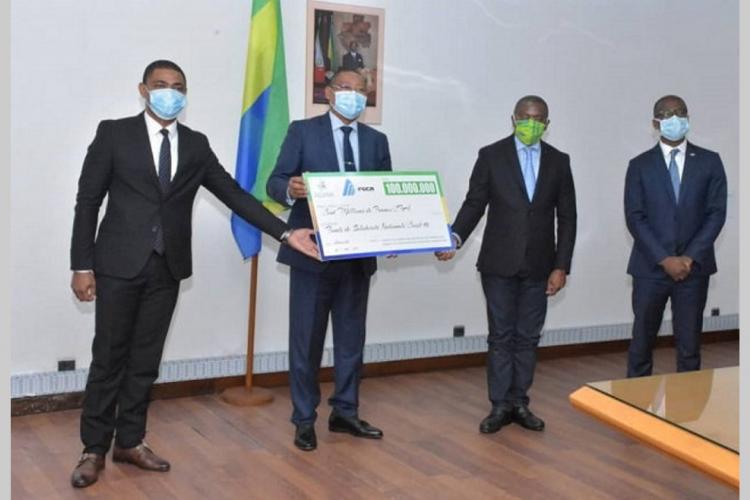 Covid-19 : 100 millions de francs remis au gouvernement
