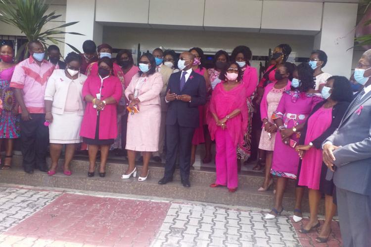  : "La lutte contre le cancer du sein est un combat commun"