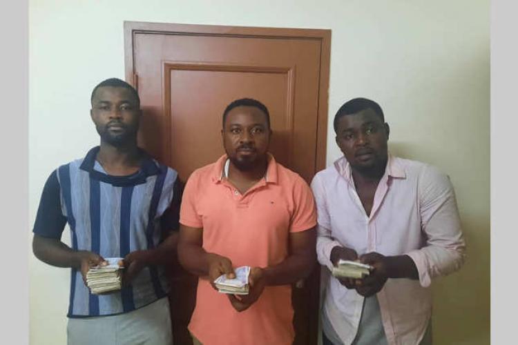 Vol : Ils se font passer pour des agents de la SEEG et emportent 15 millions