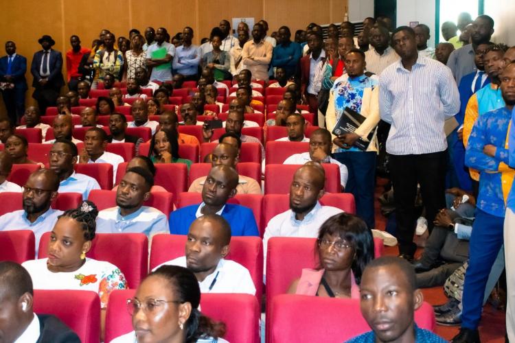 Sciences : plein d'opportunités dans l'enseignement Gabon