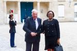 La présidente du Sénat, Paulette Missambo, et son homologue français, Gérard Larcher, lors de leur rencontre.